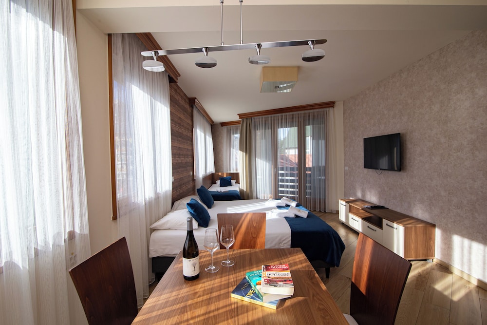 Central Inn Zlatibor 42/50