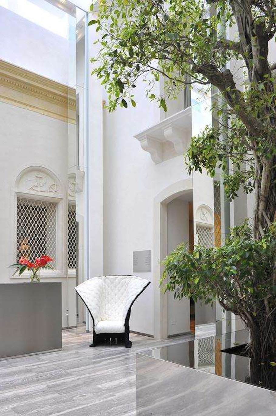Romano House 12/69