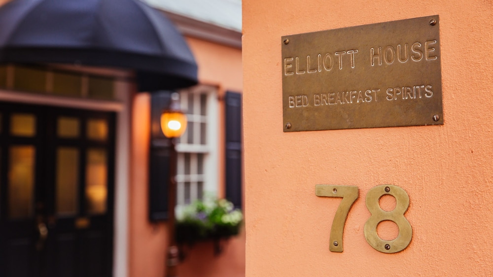 Elliott House Inn 26/40