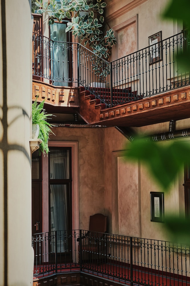 Hotel Copernicus 84/94