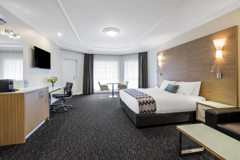 Mercure Goulburn 9/44