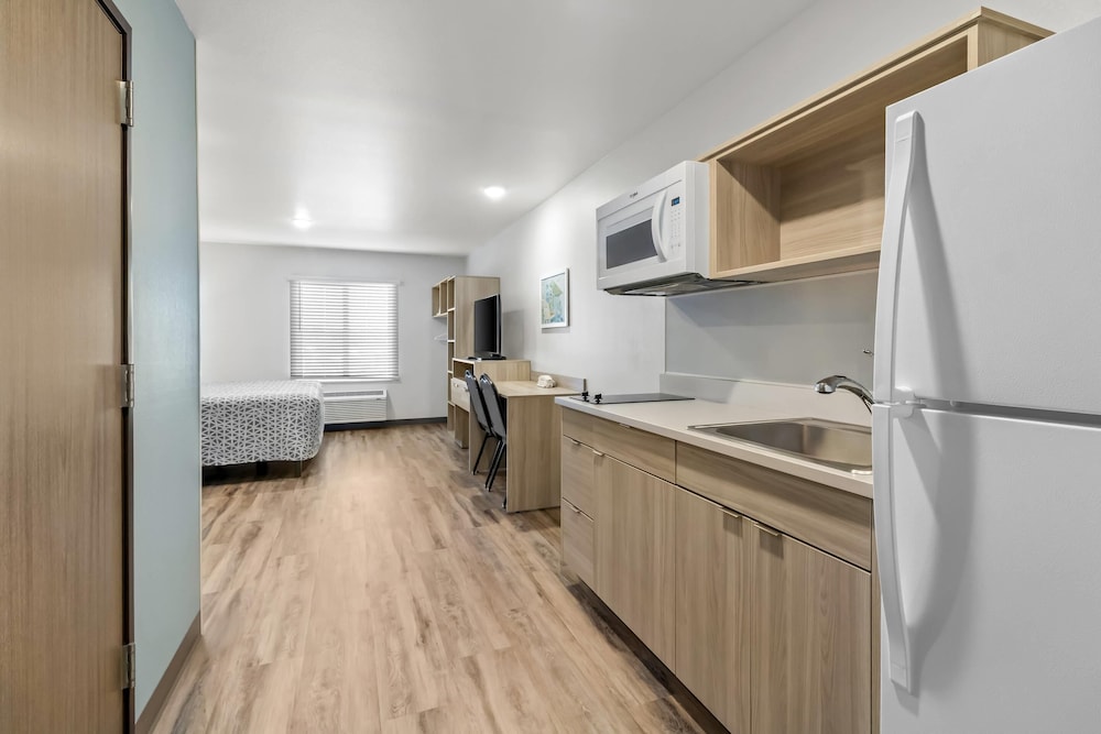 WoodSpring Suites Washington Meadowlands PA 20/45