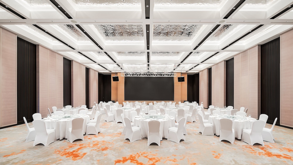 Holiday Inn LIAOYUAN CITY CENTER 36/50