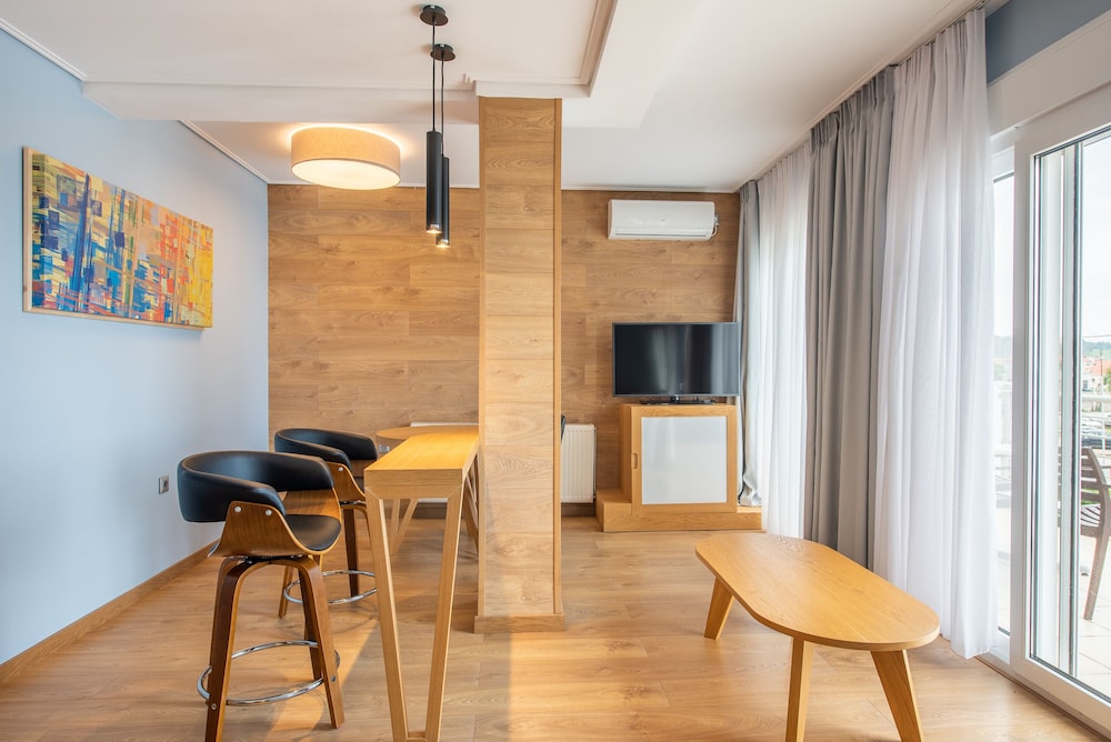 Heliotrope Boutique and Resort Hotels 46/65