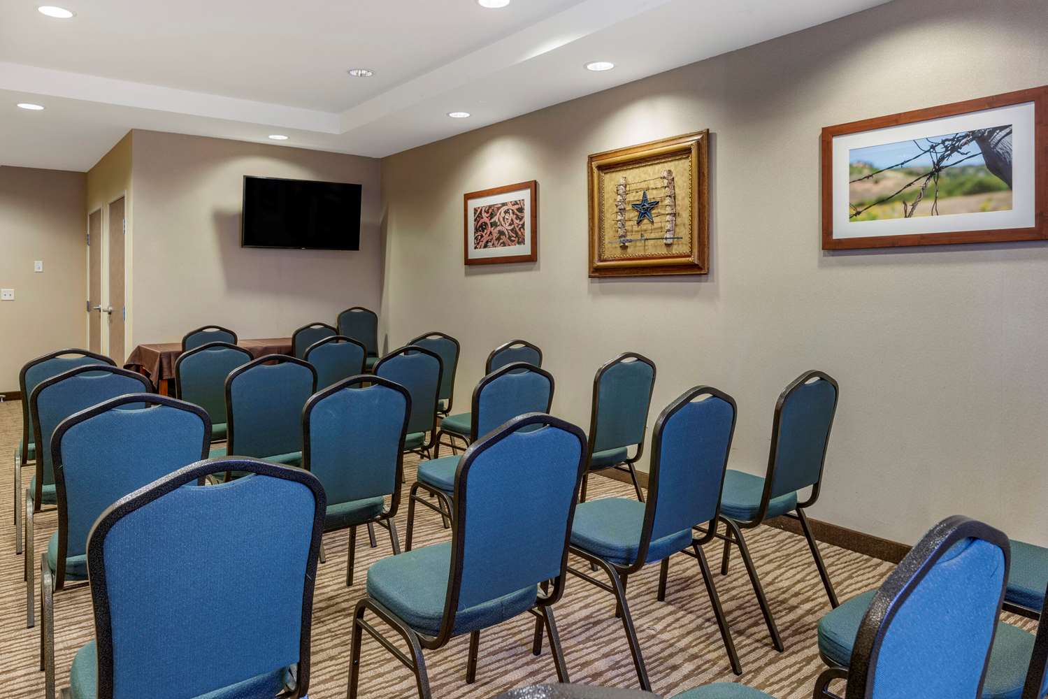 Comfort Suites Fernley 29/34