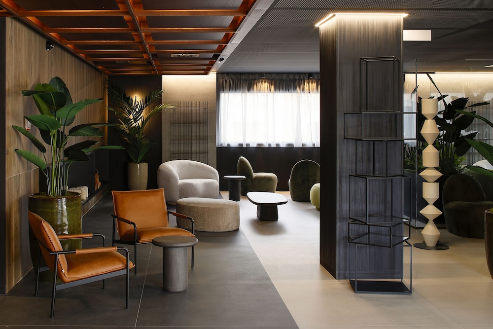 Nuvo Hotel Boutique 36/50