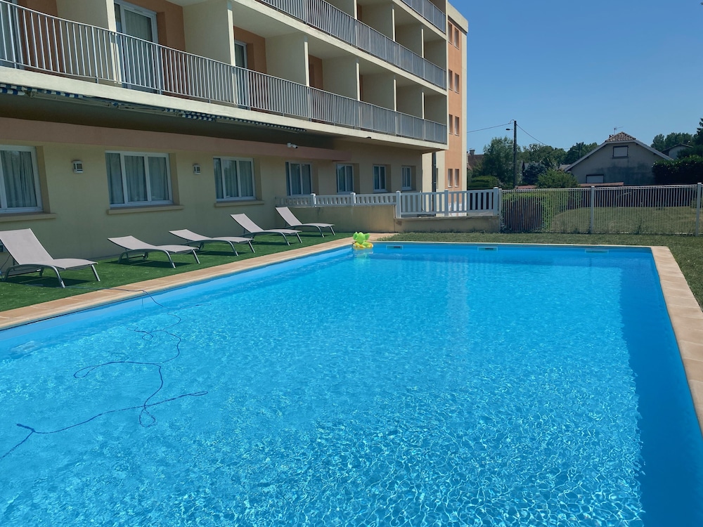 Ibis Tarbes Odos 1/64