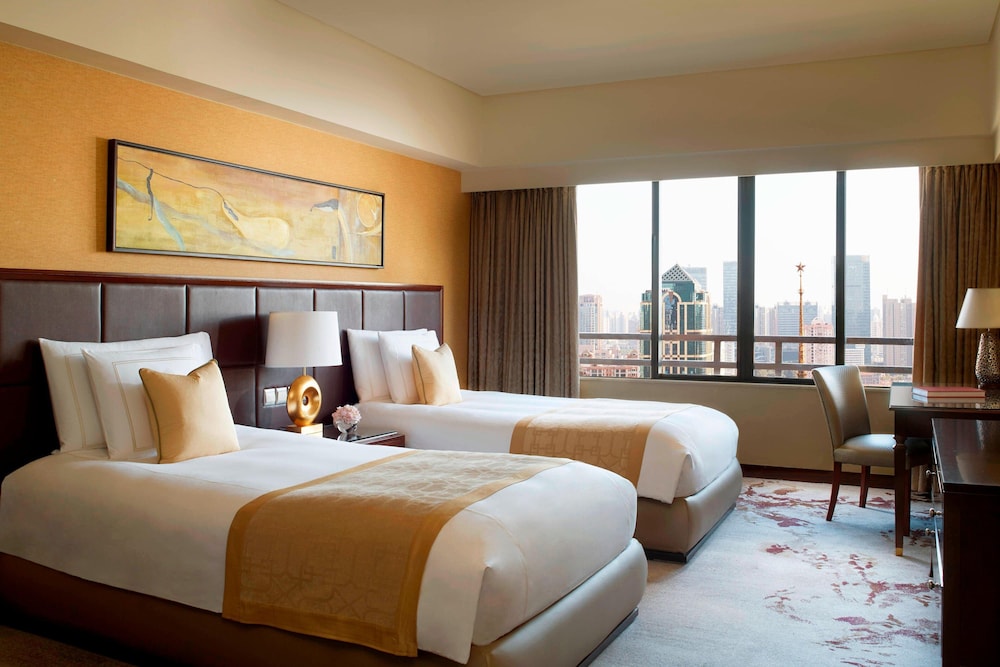 Portman Ritz Carlton 12/43