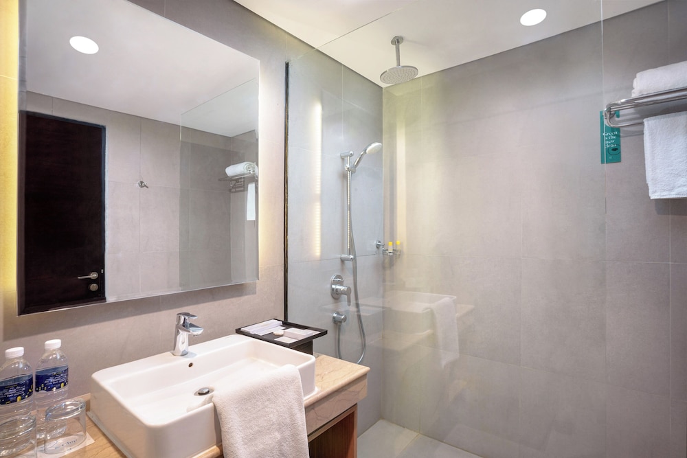 Golden Tulip Springhill Lampung 50/50