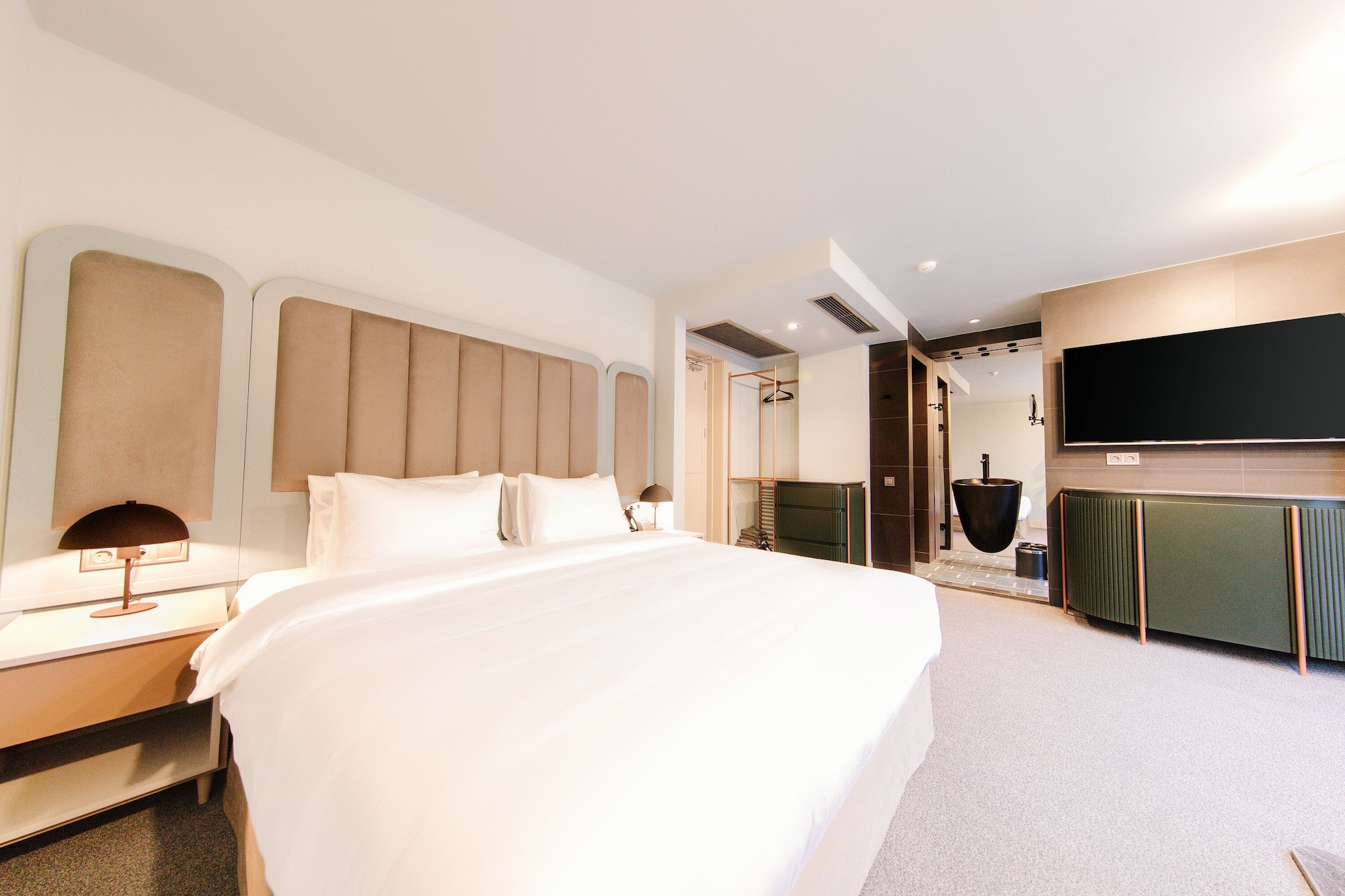 PRESIDENTIAL, DOUBLE BED