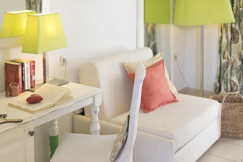 Mandraki Village Boutique Hotel 18/50