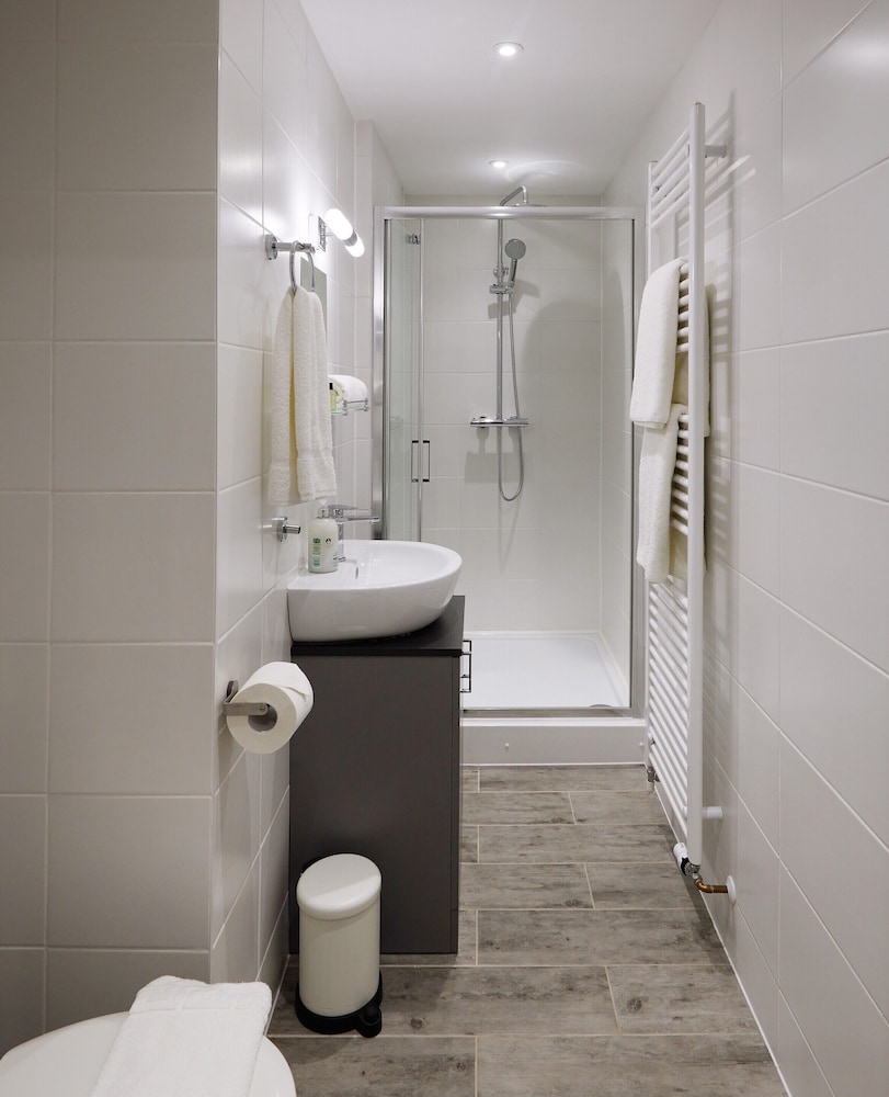 The Woden Boutique Hotel Walsall 31/32