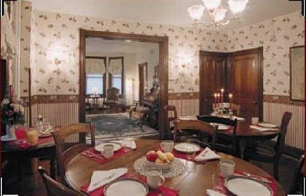 Brickhouse Inn 46/51