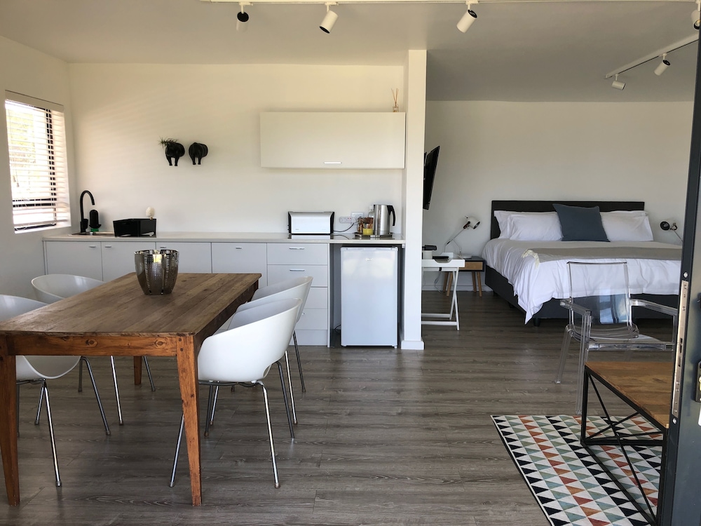 Karee Manor Guesthouse 26/40