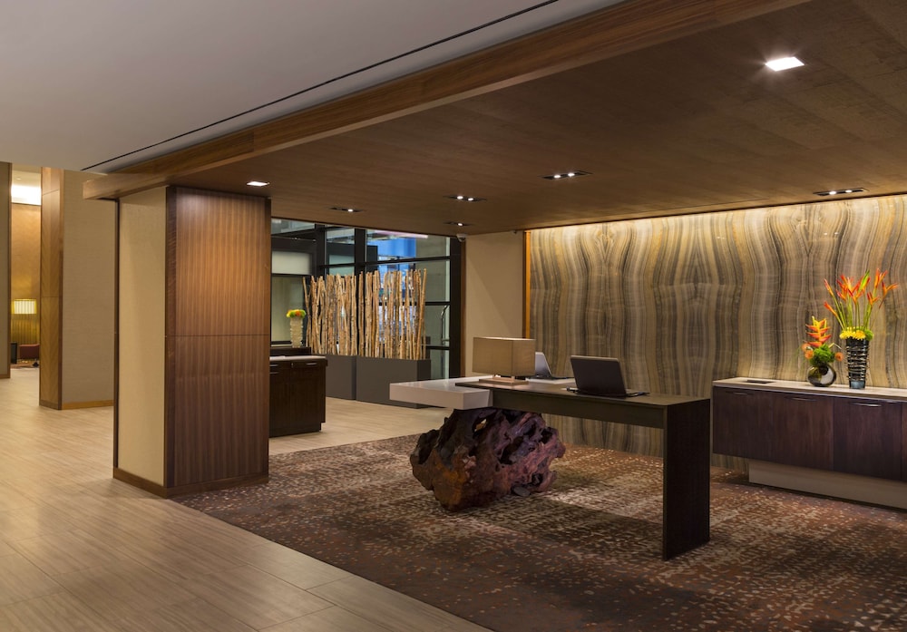 Grand Hyatt Denver 7/78