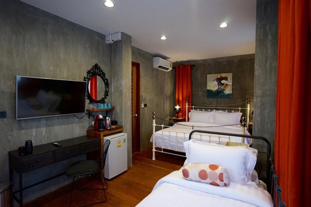 House Of Passion Amphawa 18/50