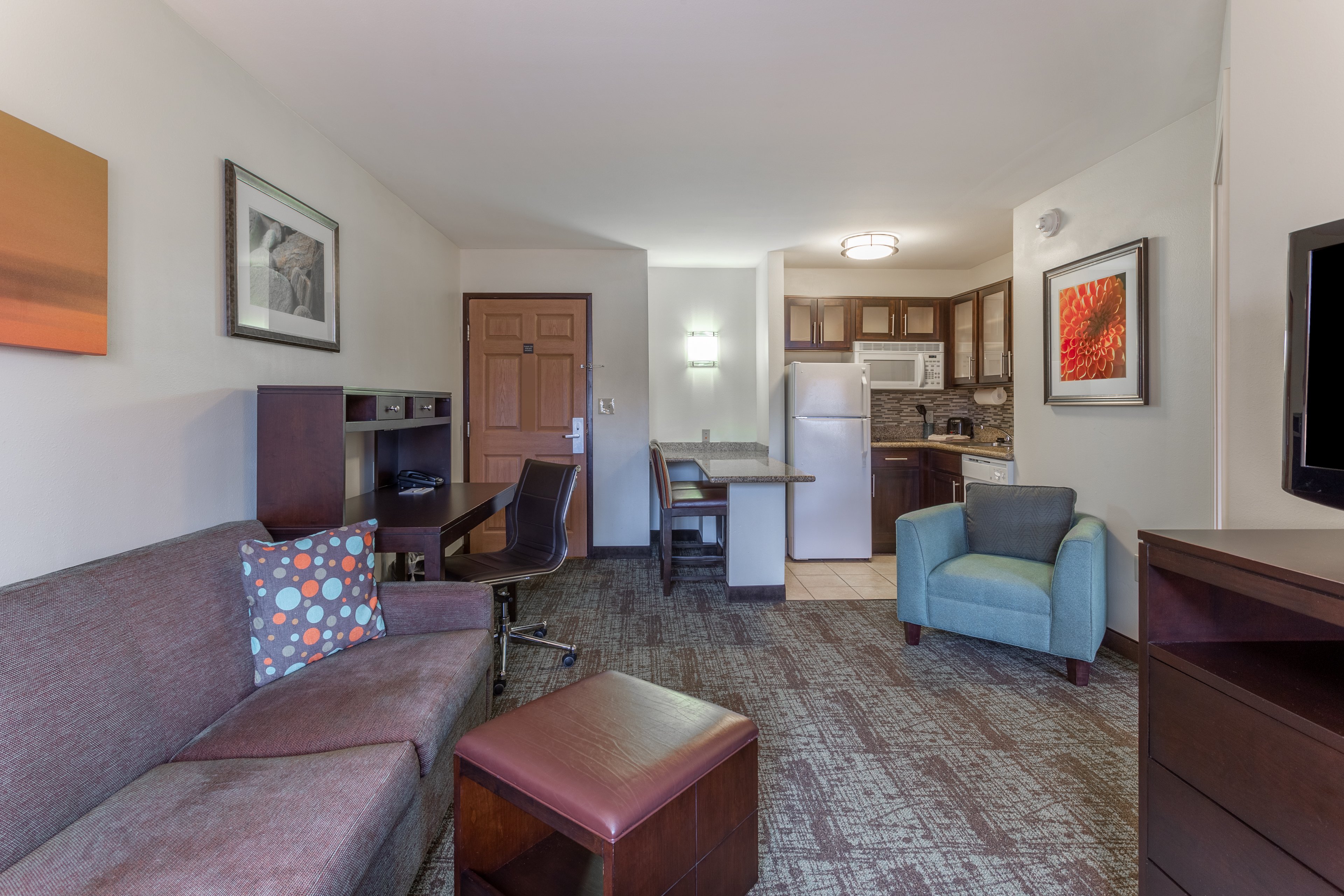Staybridge Suites Davenport 34/64