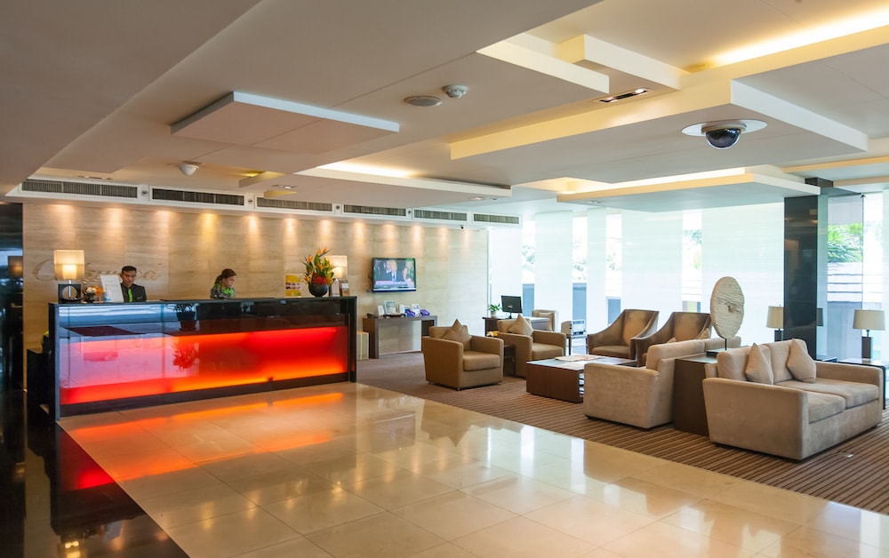 Lobby at Oakwood Residence Sukhumvit 24 Bangkok, BANGKOK