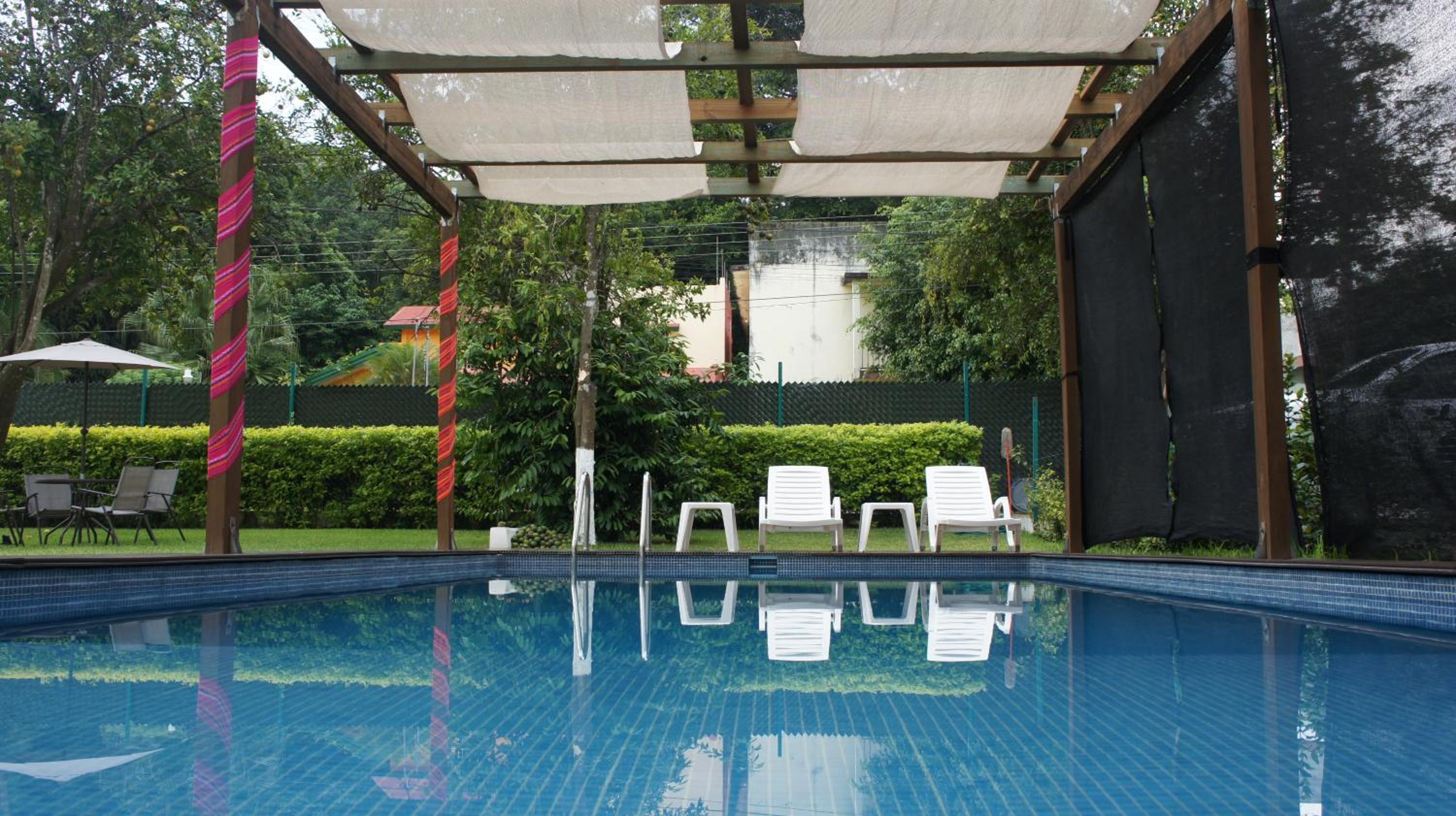 Relax Inn Suites 46/50