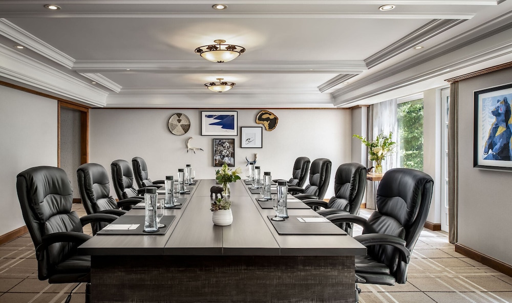 Fairmont Chateau Whistler Gold Experience 32/48