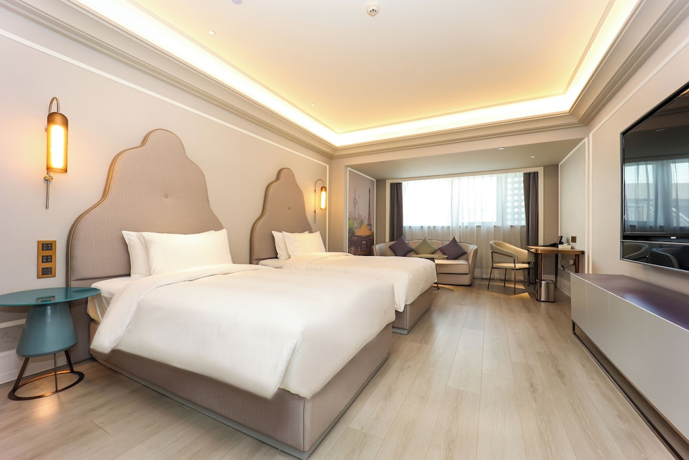 Mercure Jinan West Railway Station 37/65