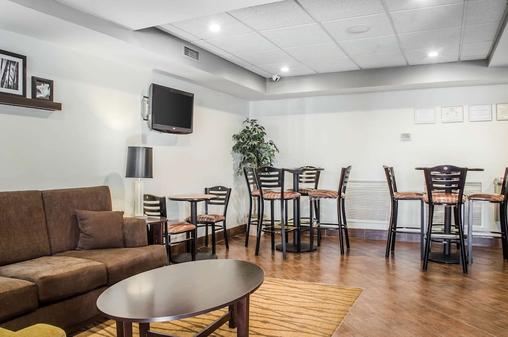 Sleep Inn And Suites Bensalem 22/33