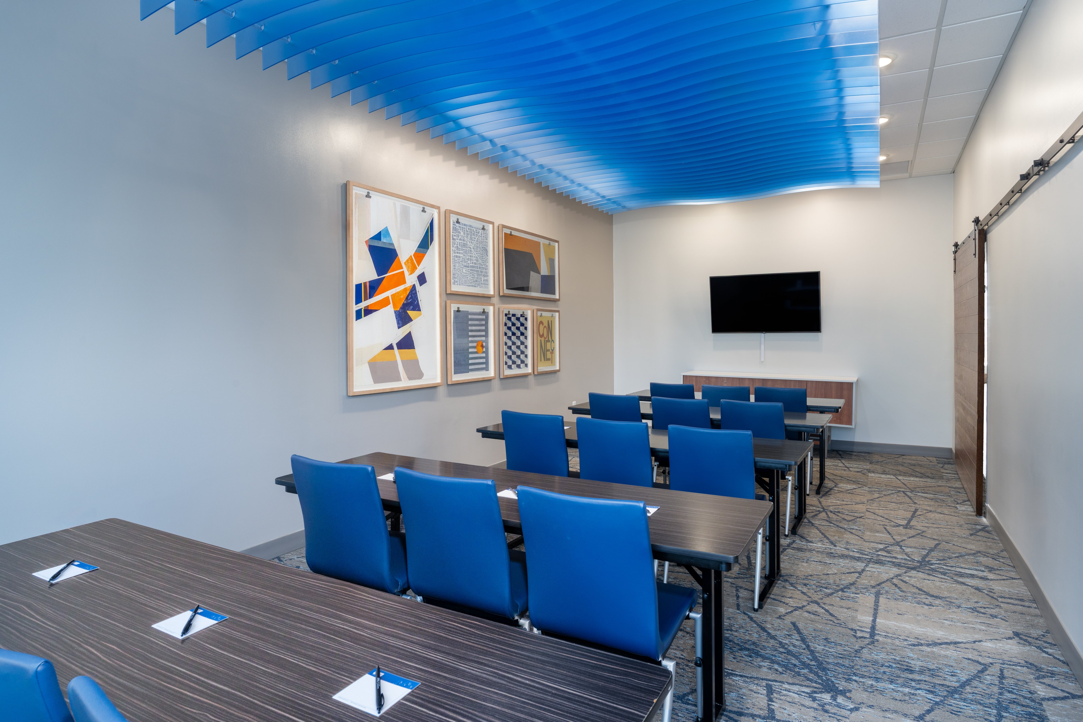 Holiday Inn Express & Suites Lexington W - Versailles 63/70