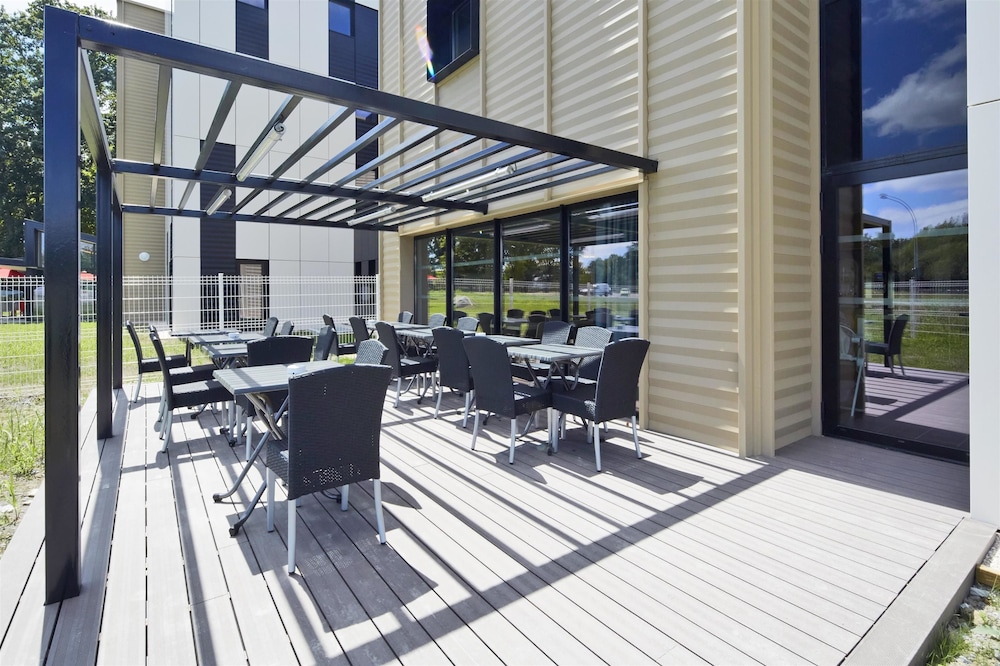 KYRIAD PRESTIGE PAU - ZENITH - PALAIS DES SPORTS 25/54