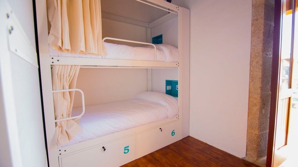Hostel Monasterio De Moraime 26/26
