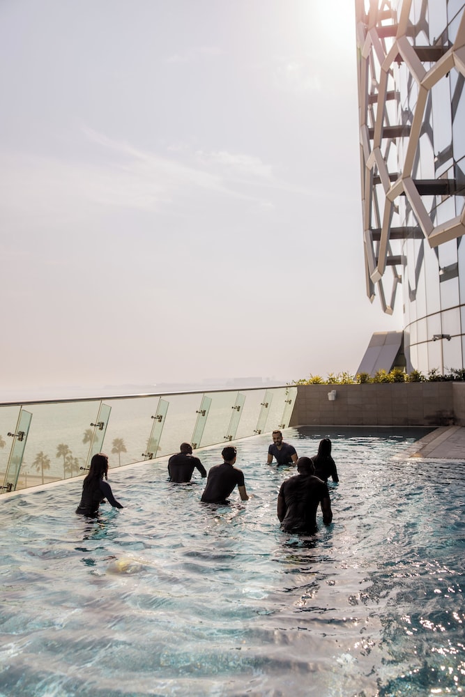 Swissotel Residences Corniche Park Towers 43/49
