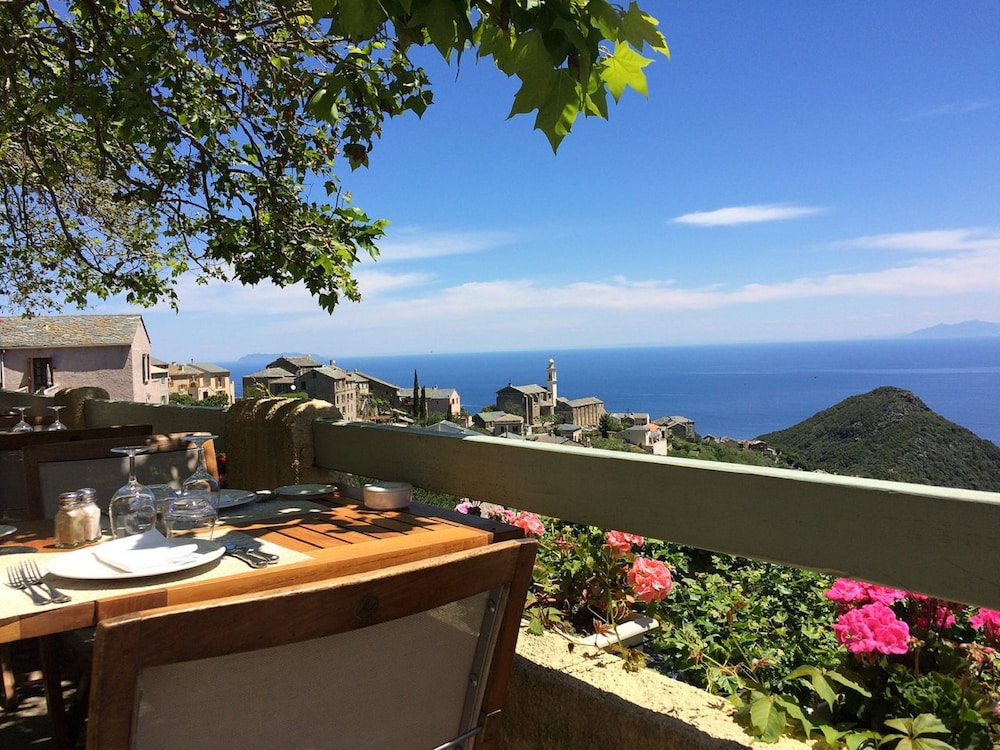 Hôtel La Corniche 4/49