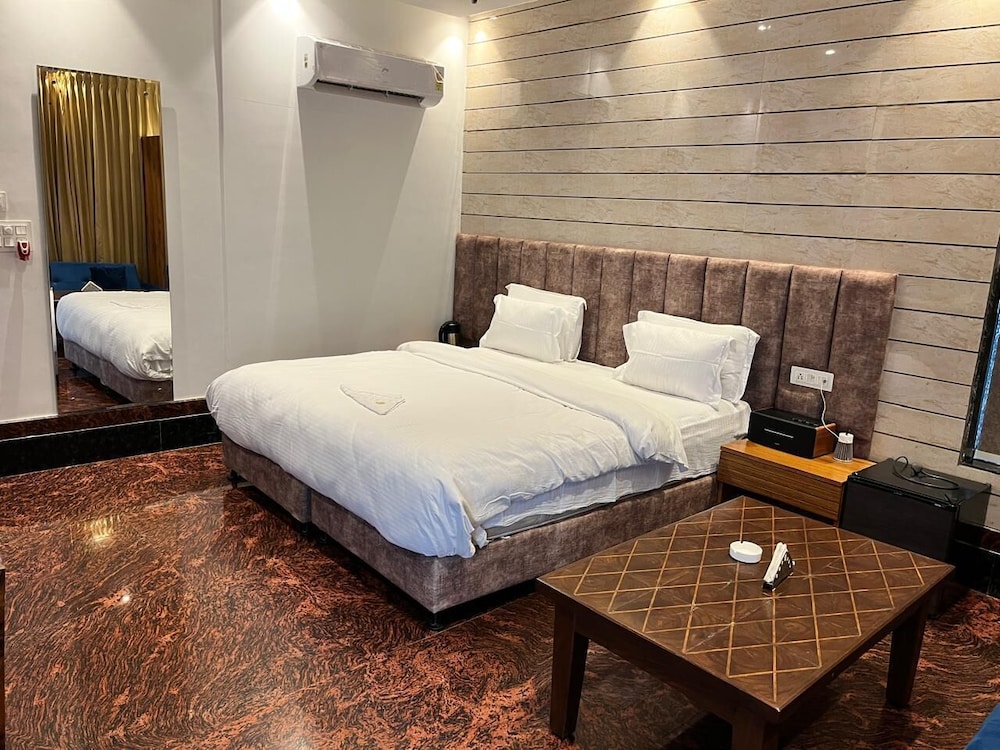 Hotel Stay At Green View 21/47