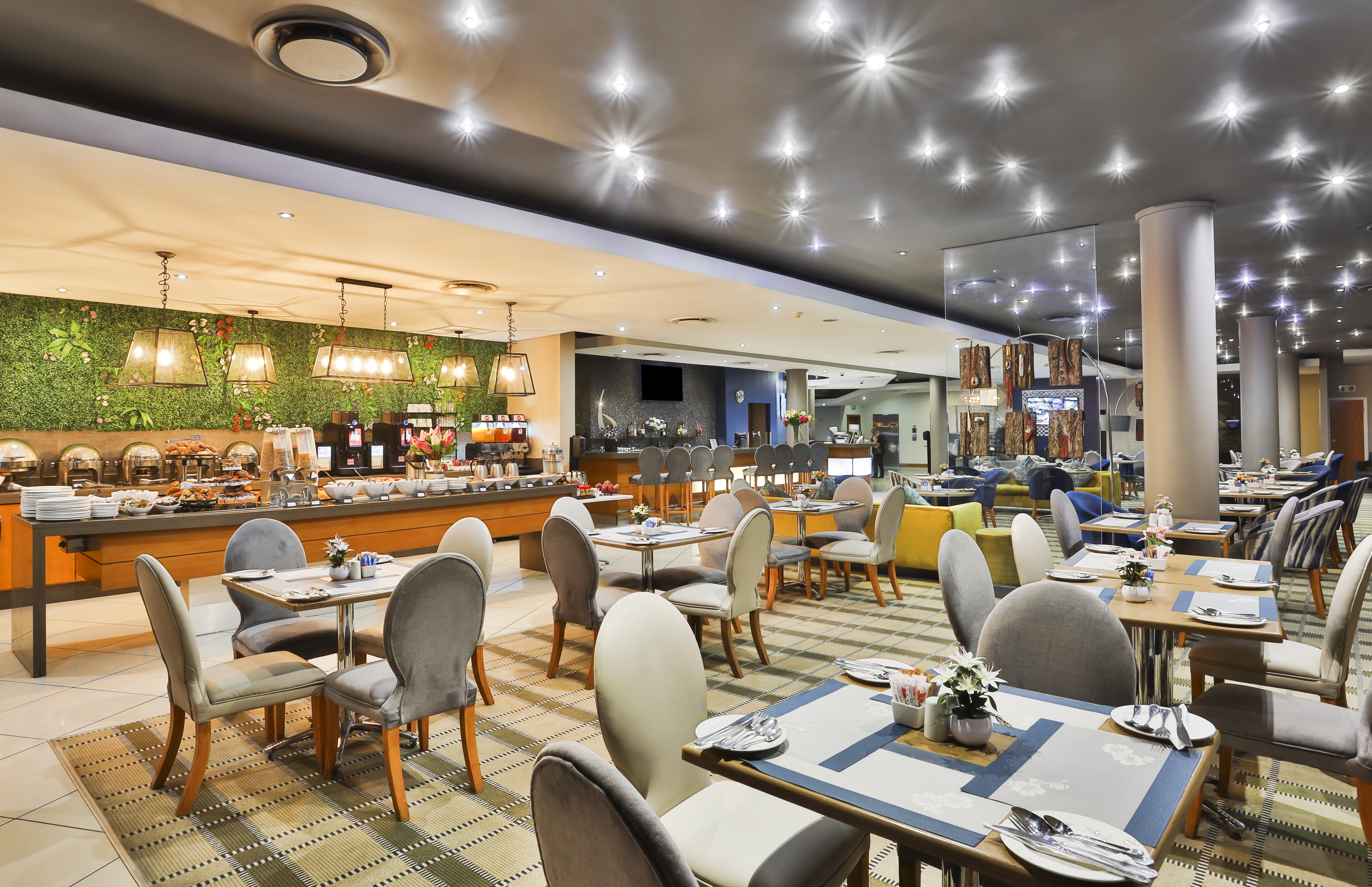 Holiday Inn Express Sandton-Woodmead 52/74