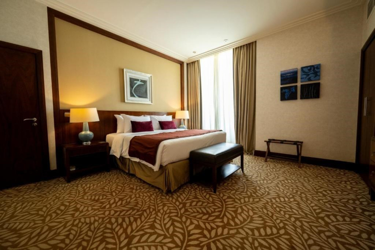 2 Bedrooms, Royal, Suite, Tower One