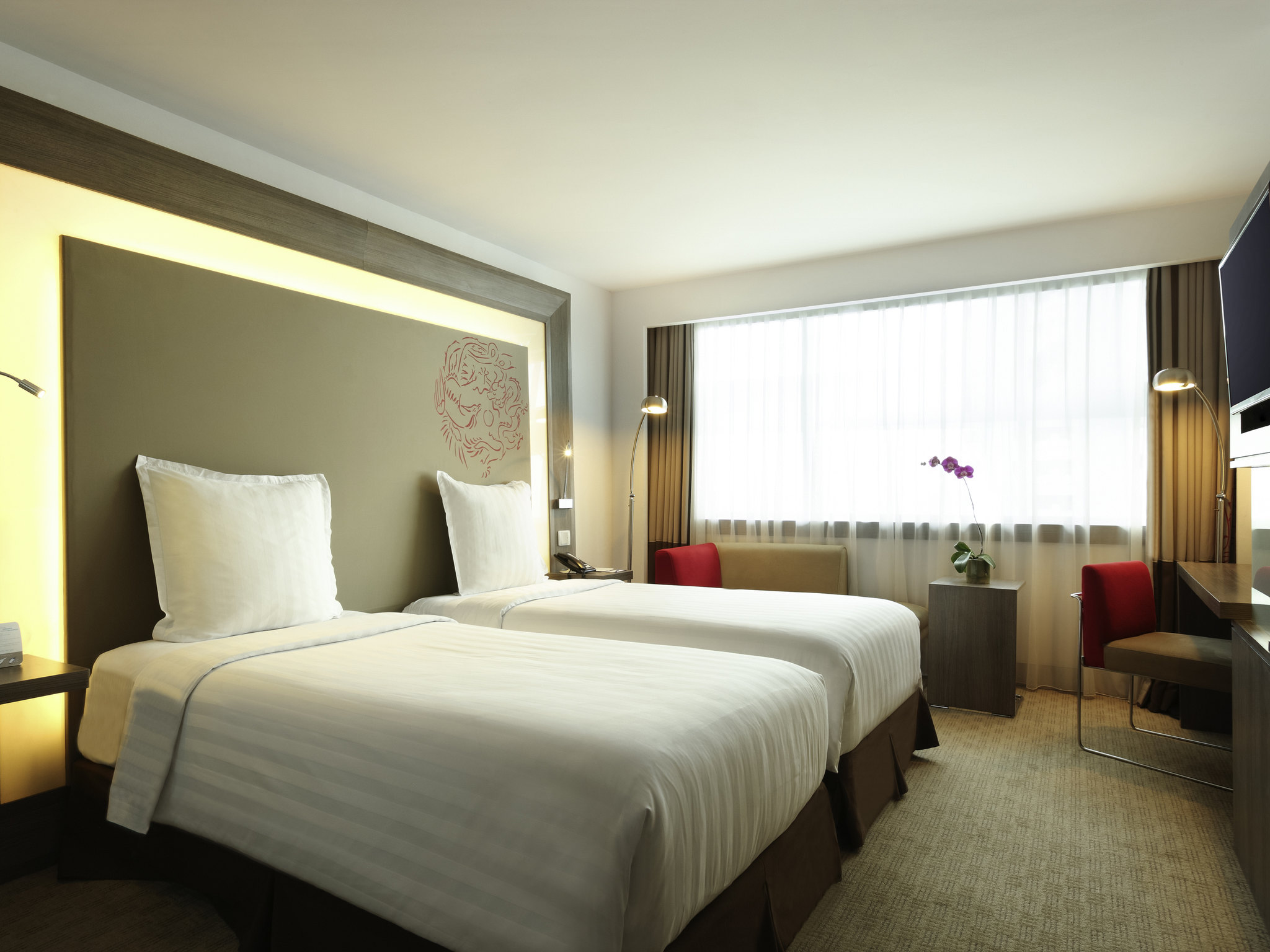 Premier, Twin Beds