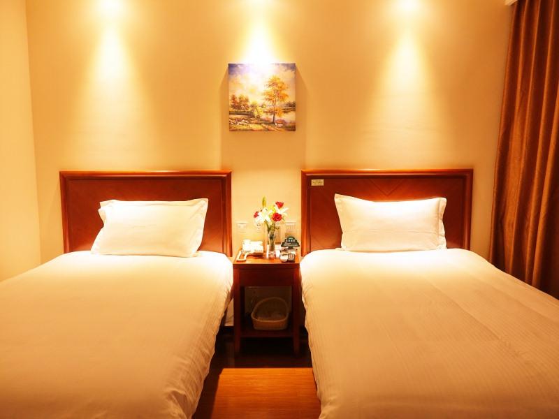 GreenTree Inn Chifeng Linxi Ronglin Homeland Express Hotel 7/15