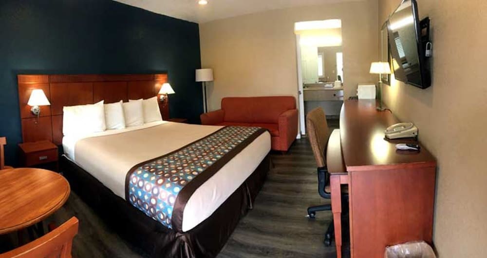 Escondido Lodge 22/56