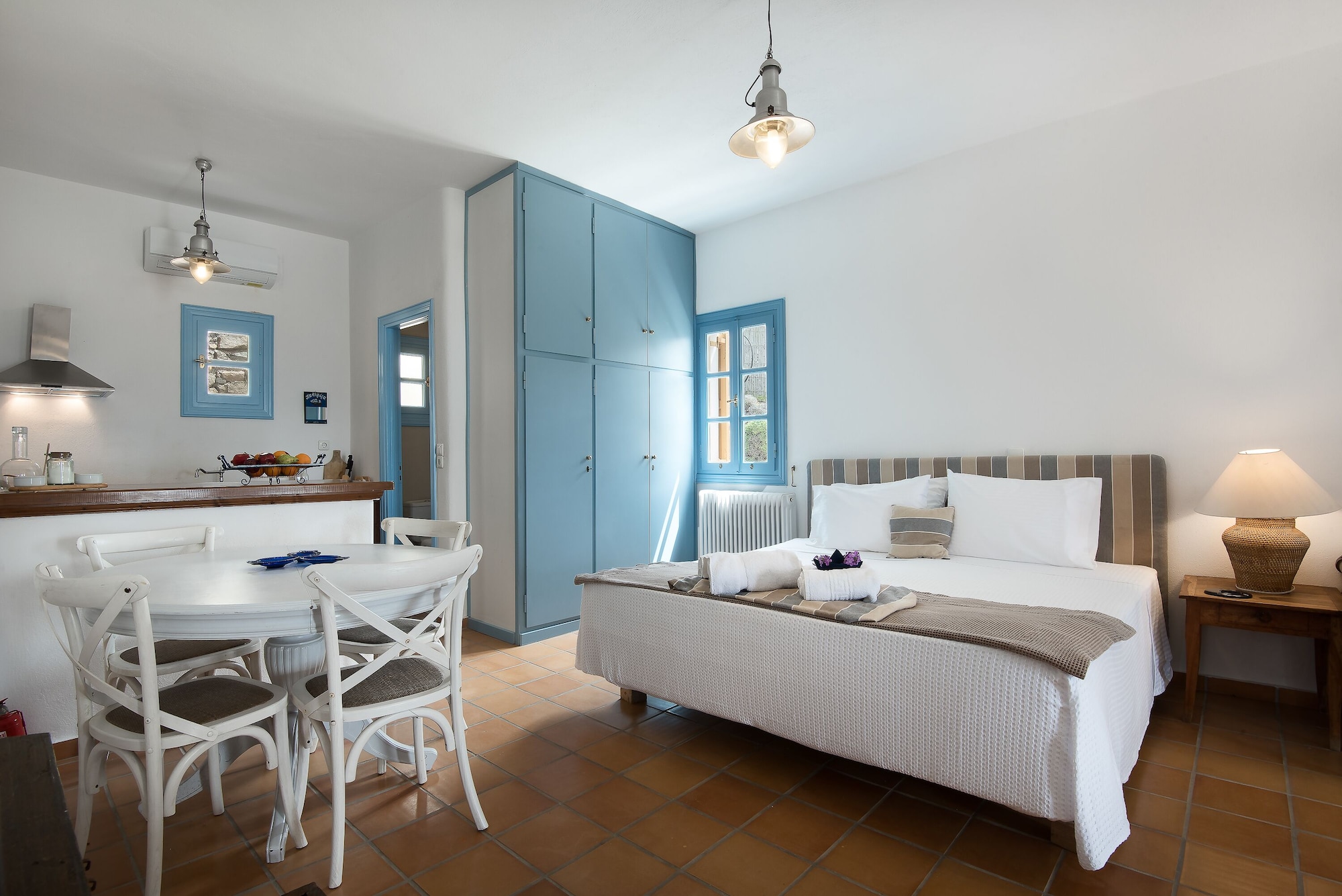 1 BEDROOM, APARTMENT, DOUBLE BED, SEA VIEW, SHARED TERRACE