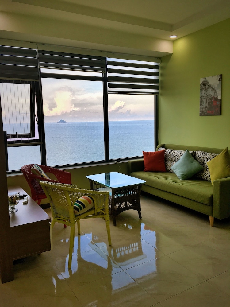 Seaview Front Apartment 15/32