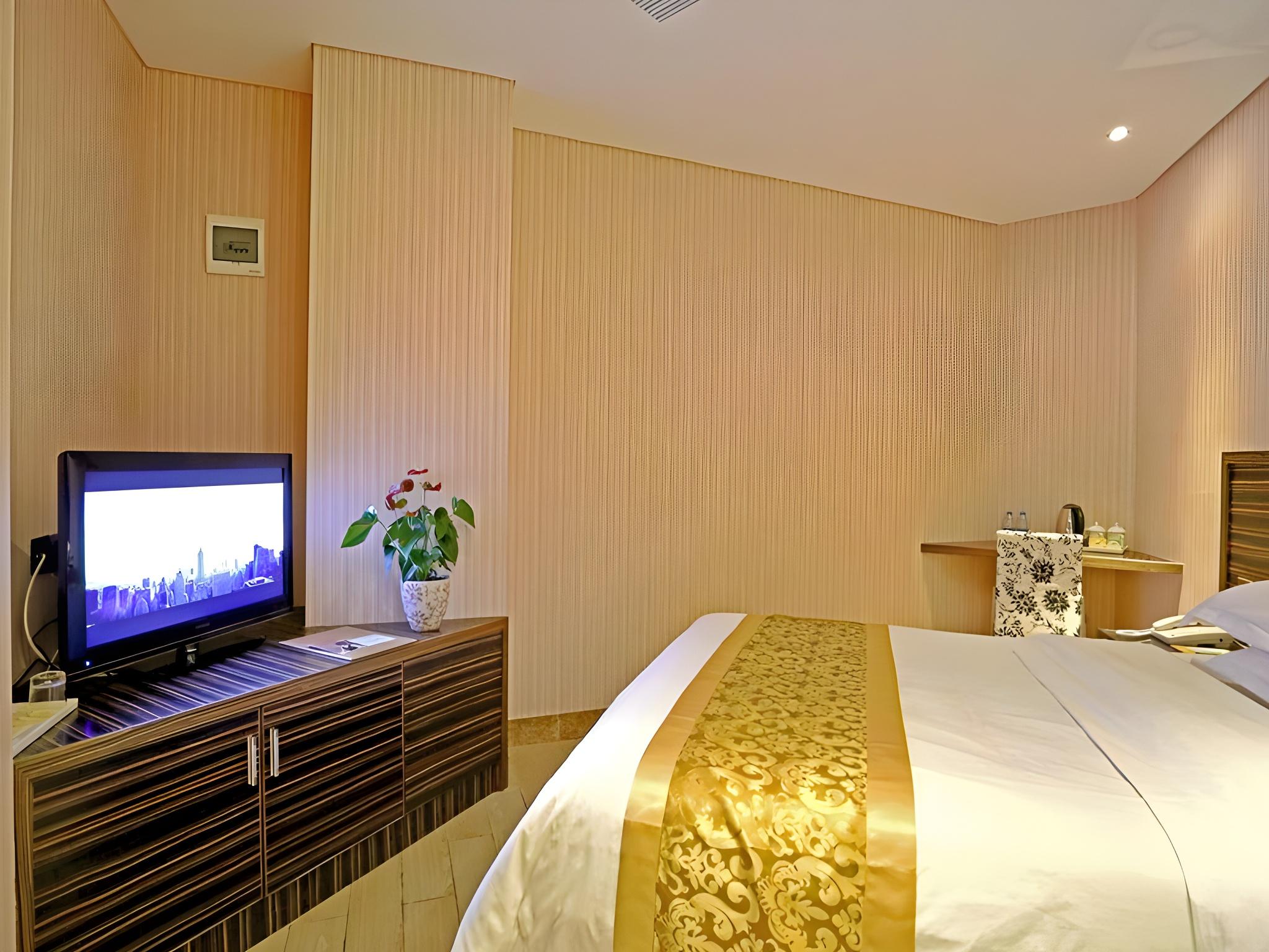 Vienna 3 Best Hotel (Dongguan Liaobu Shida Road) 40/55