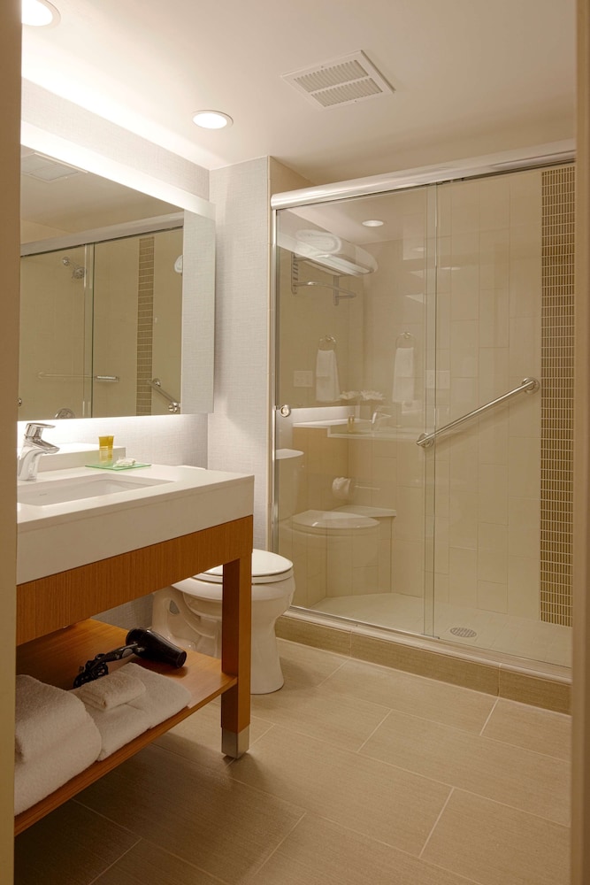 Hyatt Place Hampton Convention Center 8/39