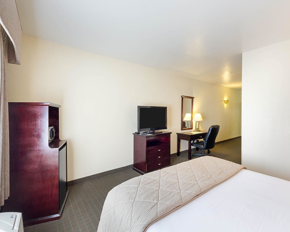 Quality Inn & Suites Kerville, TX 16/41