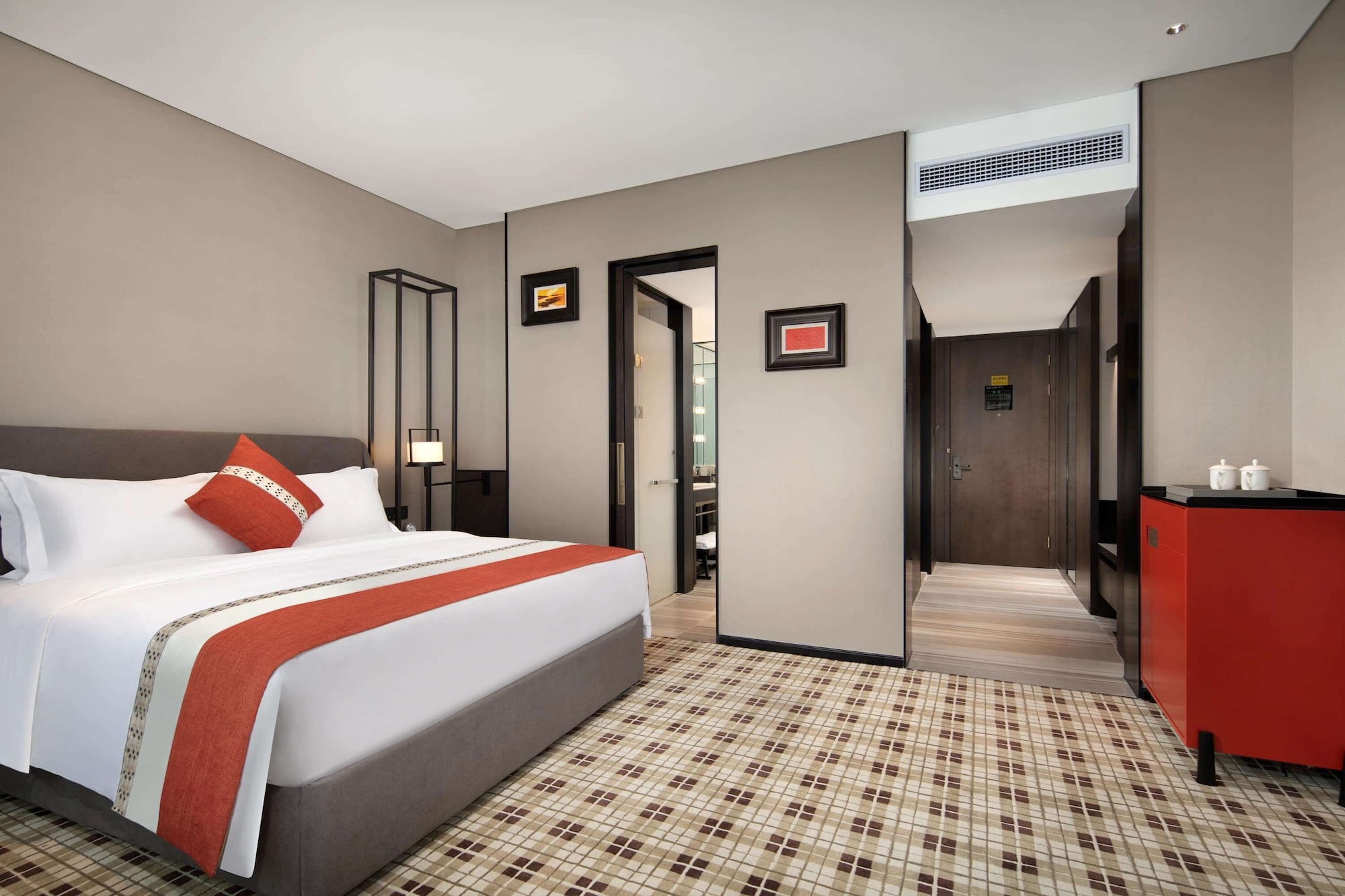 Business, King Bed