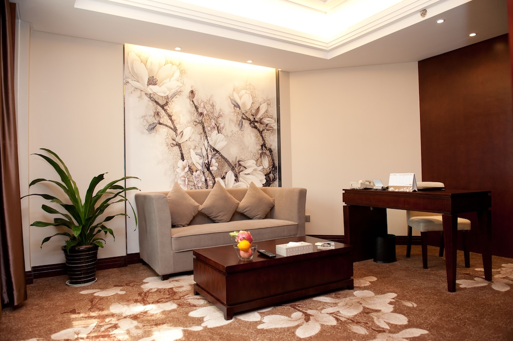 Guangdong Hotel Shanghai 25/38