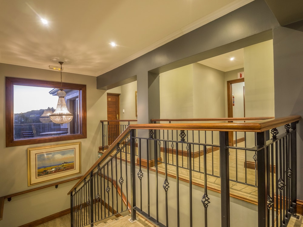 Madison Manor Boutique Hotel 57/72