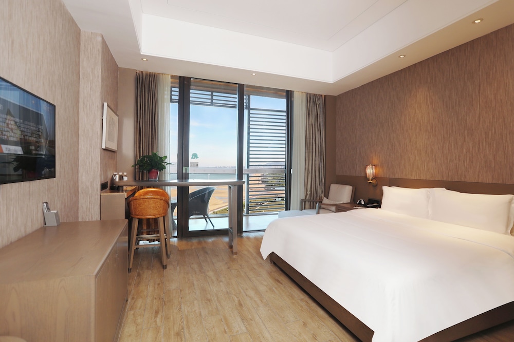 Exquisite, King Bed, Sea View