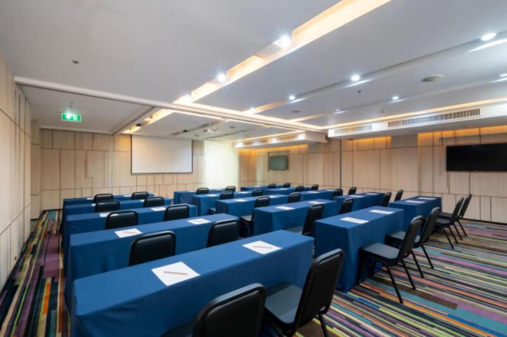 Vic3 Bangkok Hotel 62/74