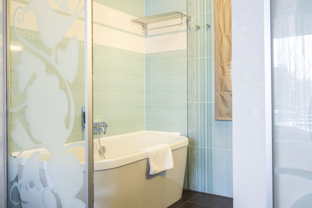 Echo Residence All Suite Hotel 48/50