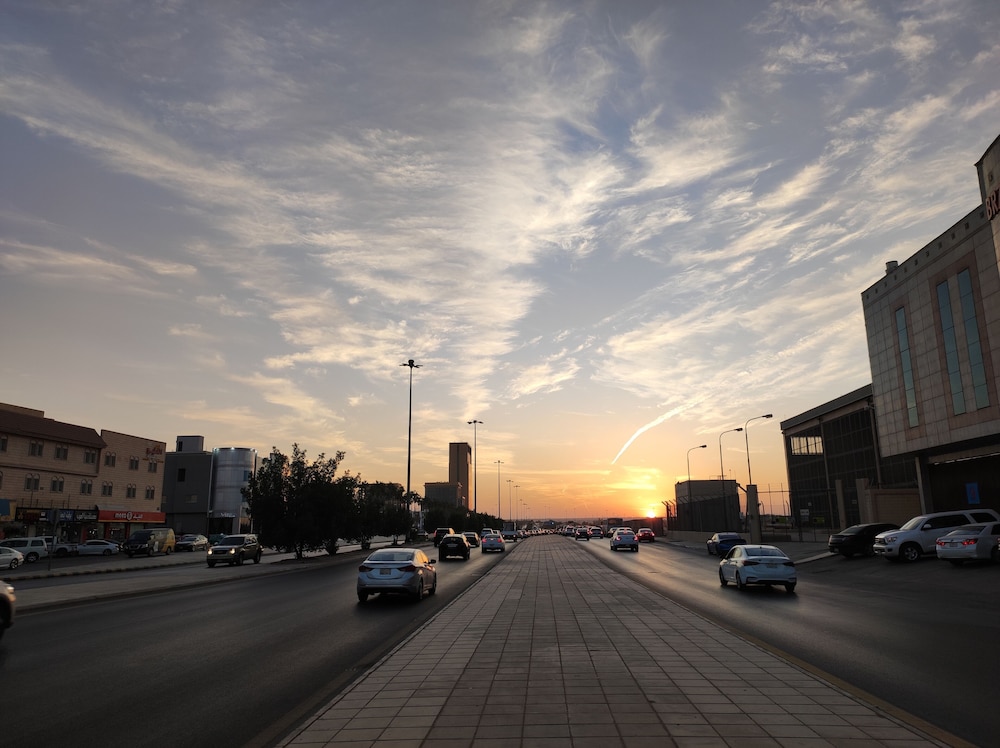 فندق كابيتال أو 162 برزين(Brzeen Hotel) 45/50