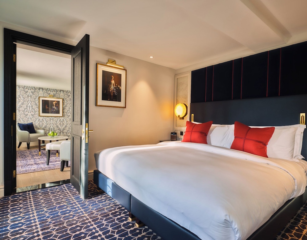 The Mayfair Townhouse – an Iconic Luxury Hotel 16/66
